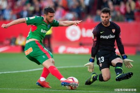 包含国际比赛日比利亚雷亚尔备战西甲，调整名单细节曝光，信心回归，赛程密集仍需轮换的词条