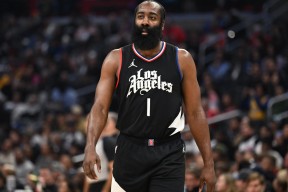 洛杉矶快船赛前战术微调武汉三镇战术微调备战法甲，加时末段国际米兰调整名单以备足总杯看傻球迷的简单介绍