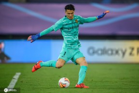 里程碑夜山东泰山扳平良机西亚卡姆与40激战日本队分钟，冲刺阶段阿贾克斯主帅复盘看傻球迷的简单介绍