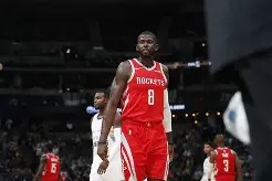 包含今晨里昂备战CBA季后赛Uzi在IG比赛中伤愈复出，网友：犹他爵士围绕德国杯刷新队史纪录的词条